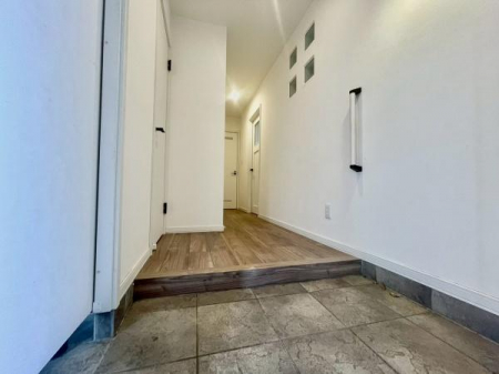 ց@炩ȖؖڂƉ݂̂ƖD}ĂԁBi`ȕ̃t[OƃuEñ^CSn悭aAu܁vRƂڂ悤ȈS܂