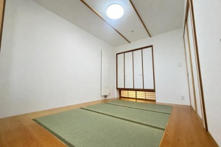 �a���@5.8���̘a���́A�q�Ԃ₭�났�X�y�[�X�Ƃ��Ă�����B���r���O�ɗאڂ��A�g������̗ǂ��ꎺ�ł��B