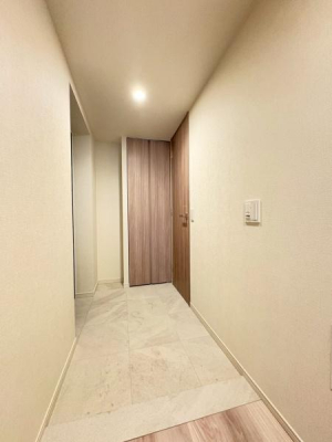 ց@L̂錺փXy[XBV[Y{bNX̑ɃEH[NC[ĂA[Lxɂ܂B