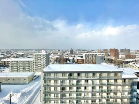 �Z�˂���̒��]�ʐ^�@-