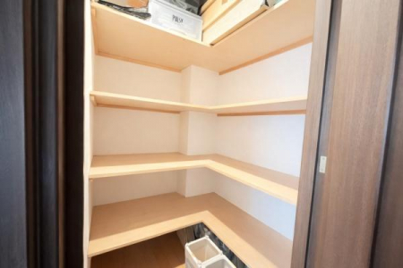 ���[�@���p�i��G�ߕ��܂ł���������܂�܂��B�Z��Ԃ���������ۂĂ���p�I�Ȏ��[�X�y�[�X������Əd�󂵂܂��ˁB