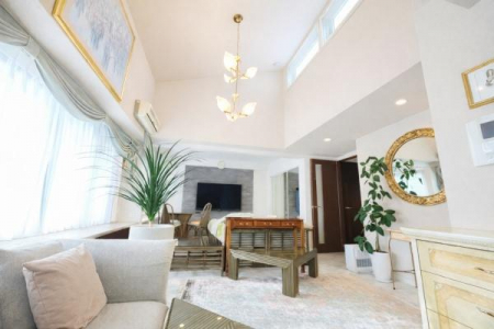 ���r���O�@���V��ƍ������玩�R�����������ށA���邭�J�����̂��郊�r���O�B�V��̍�������Ԃɂ�Ƃ�𐶂݁A�}���V�����Ƃ͎v���Ȃ��S�n�悳���������܂��B