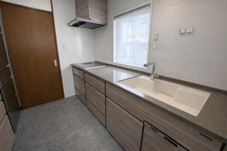 �L�b�`���@�H�����t���Ă���܂�