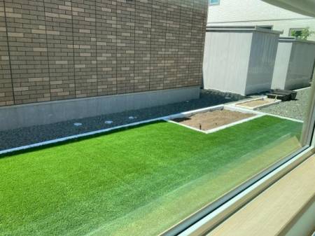 ���̑��@�Ă̓������ɂ悭�f����A�F�N�₩�Ȑl�H�ŁI���ނ���␅���̎�Ԃ�������Ȃ����߁A���������ł������e�i���X�t���[�Ŕ������O�ς�ۂĂ܂��B�X�^�C���b�V���Ȍ�������薾�邭�����Ă����݂��ł��B