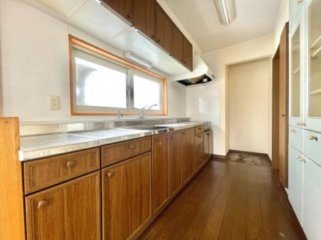 �L�b�`���@�y�Ǝ������ɗD�ꂽ��Ƃ肠��L�b�`���z �ʘH�����L���A���Ƒ��ƈꏏ�ɗ������y���߂�L��������܂��B������̍̌��ɂ�薾�邢���ŋC�����悭��Ƃ��ł��܂��I