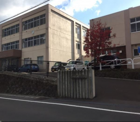 ���ӊ��@-