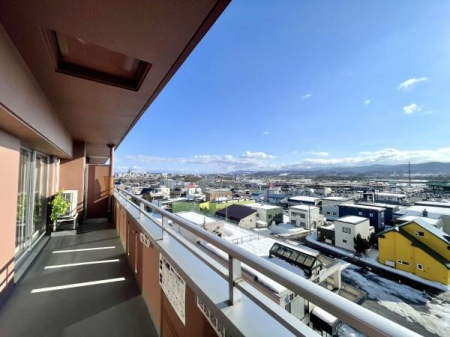 ���n�O�ώʐ^�@�o���R�j�[�ɏo��Ƒz���ȏ�Ɍi�F�������Ă��ċC���������ł��B�O�ɍ����������Ȃ�����L�������܂��B�쐼�����œ���������ǂ������͖��邢��ہB�p�����Ȃ̂ŕ��̒ʂ�������������ł��I