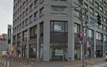 ���ӊ��@-