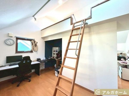�@-