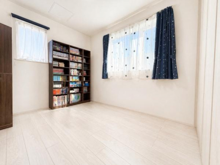 �m���@-