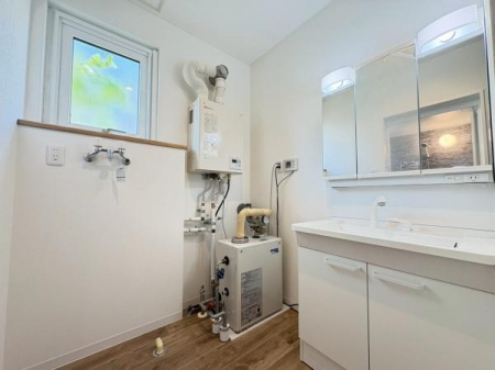 ���ʑ�E���ʏ��@�V�K�������ꂽ3�ʋ��̐��ʉ��ϑ�͎��[�͂��L�x�B�����玩�R�����������ށA���邭�������̂�����ʏ��ł��B